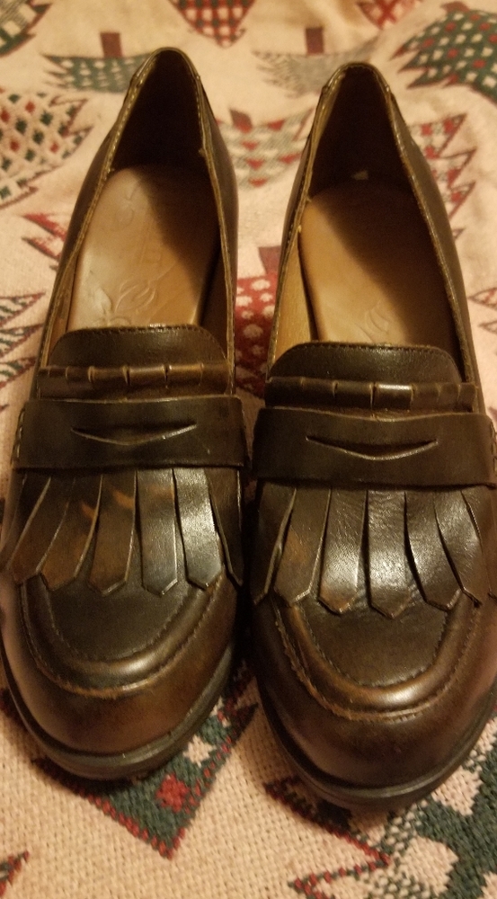 Born Heel shoes Size 7